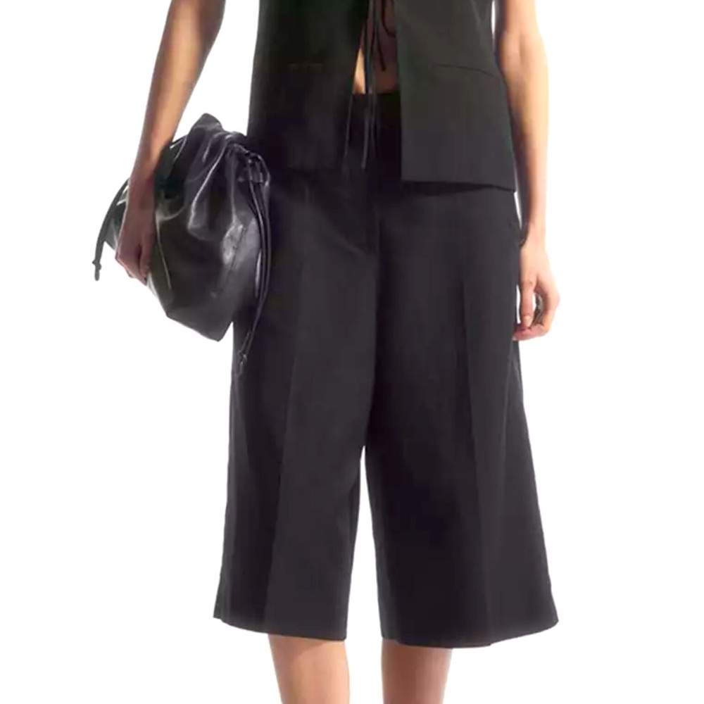 COS Black Tailored Knee Length Shorts Size 2 NWT